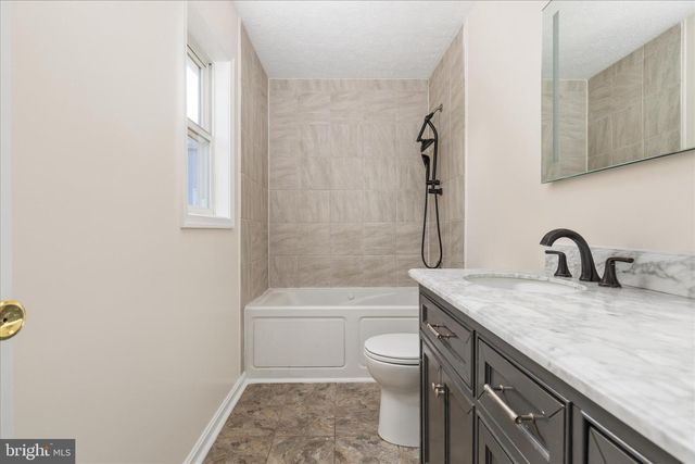 329 WISE AVE, Strasburg, VA 22657