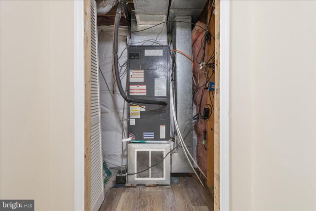 329 WISE AVE, Strasburg, VA 22657