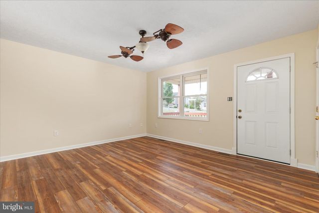 329 WISE AVE, Strasburg, VA 22657