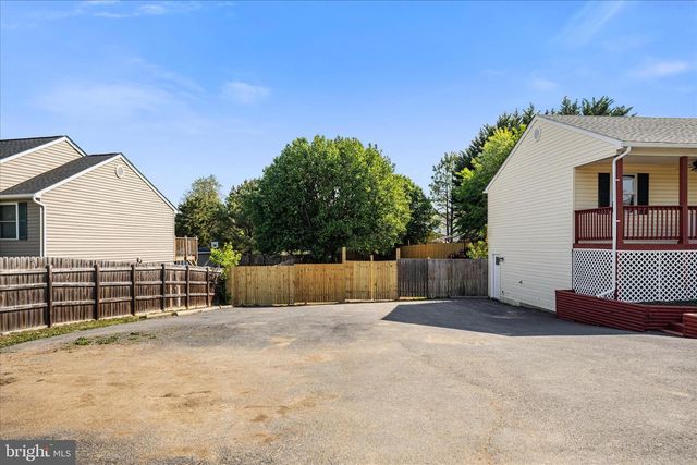 329 WISE AVE, Strasburg, VA 22657