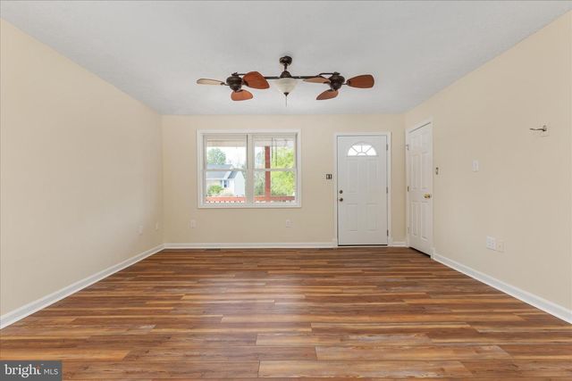 329 WISE AVE, Strasburg, VA 22657