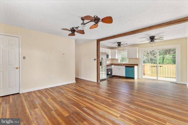 329 WISE AVE, Strasburg, VA 22657