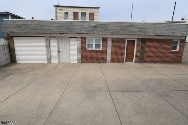 287 New York Ave, Newark City, NJ 07105