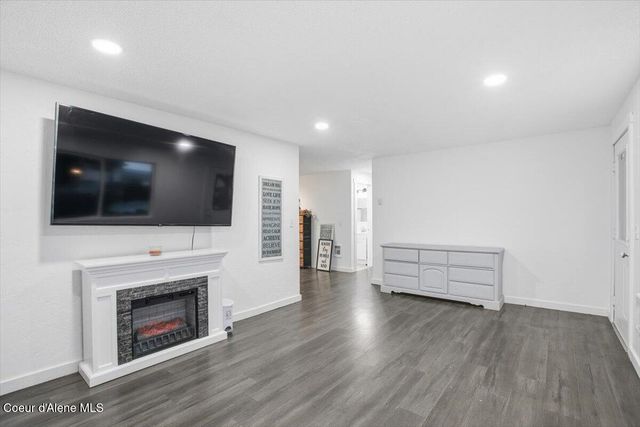 9705 N MEADOW WAY, Hayden, ID 83835