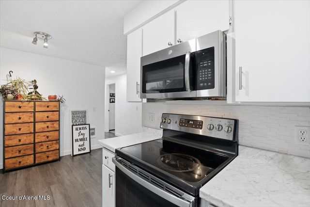 9705 N MEADOW WAY, Hayden, ID 83835