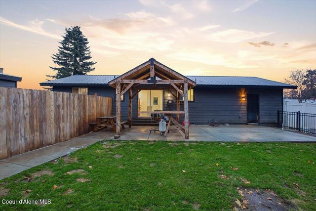 9705 N MEADOW WAY, Hayden, ID 83835