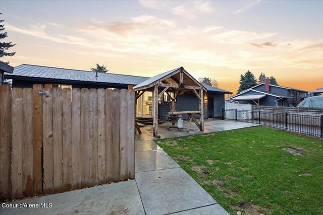 9705 N MEADOW WAY, Hayden, ID 83835