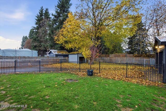 9705 N MEADOW WAY, Hayden, ID 83835