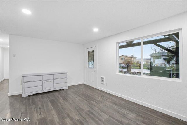 9705 N MEADOW WAY, Hayden, ID 83835