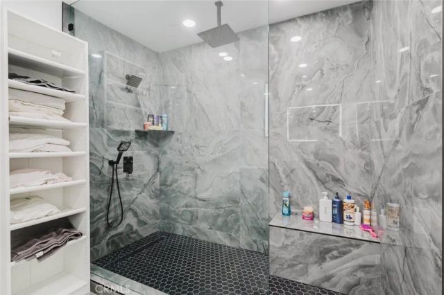7725 Loma Verde Avenue, Canoga Park, CA 91304