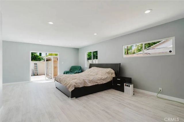 7725 Loma Verde Avenue, Canoga Park, CA 91304