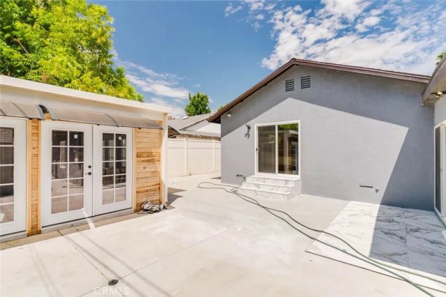 7725 Loma Verde Avenue, Canoga Park, CA 91304