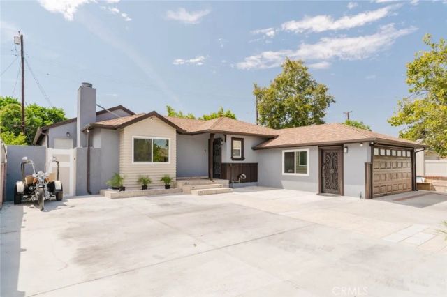 7725 Loma Verde Avenue, Canoga Park, CA 91304