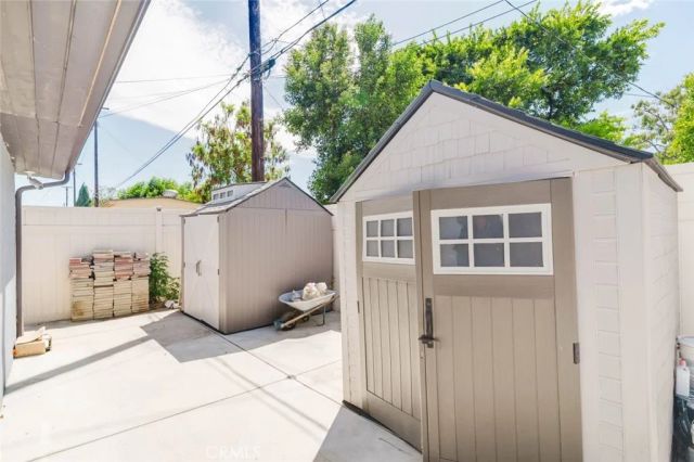7725 Loma Verde Avenue, Canoga Park, CA 91304