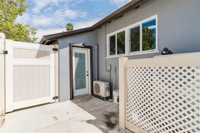 7725 Loma Verde Avenue, Canoga Park, CA 91304