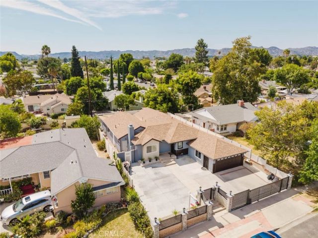7725 Loma Verde Avenue, Canoga Park, CA 91304