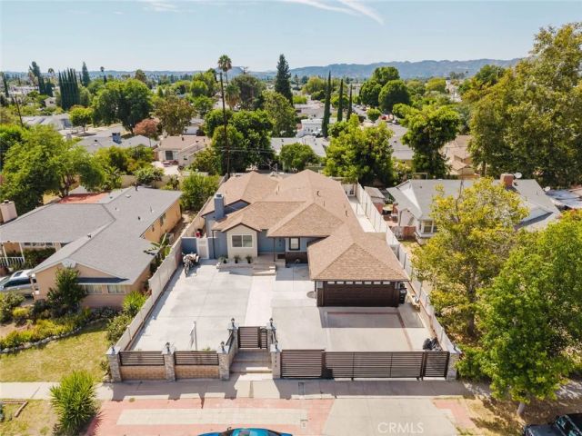 7725 Loma Verde Avenue, Canoga Park, CA 91304