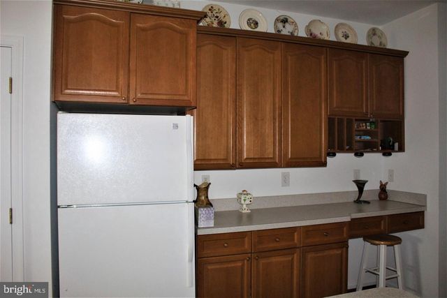 22 BROOKLINE CIR, Charles Town, WV 25414