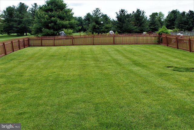 22 BROOKLINE CIR, Charles Town, WV 25414