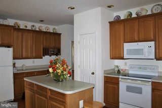 22 BROOKLINE CIR, Charles Town, WV 25414