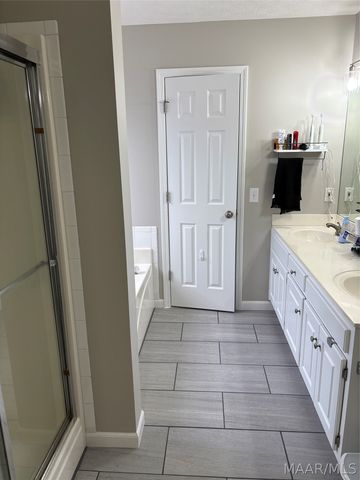 1136 HALLWOOD Lane, Montgomery, AL 36117