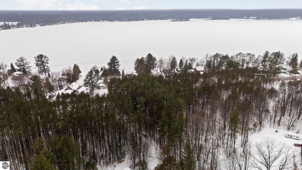 Image 16 of property listing at 10105 Coster Road, Fife Lake, MI 49633