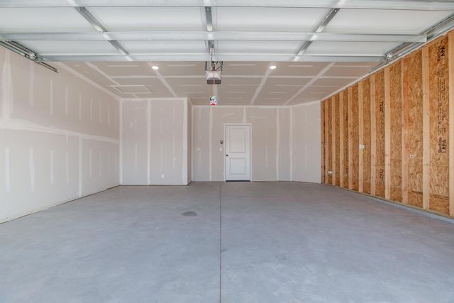 2925 S Maize Ct, Wichita, KS 67215