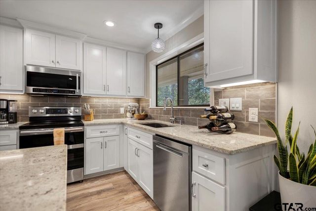 441 Hideaway Lane Central, Hideaway, TX 75771