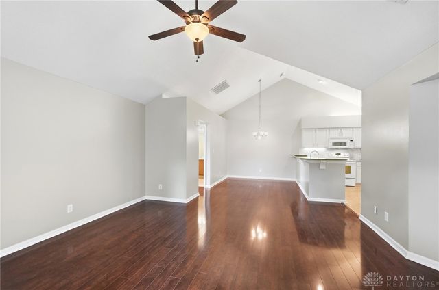 1596 Turnberry Village Drive, Washington Twp, OH 45458