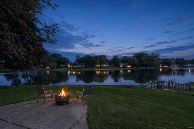 3040 Twin Pines Point, Elkhart, IN 46514