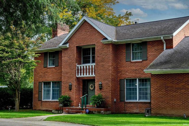 3040 Twin Pines Point, Elkhart, IN 46514