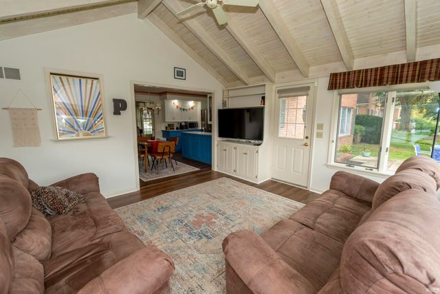 3040 Twin Pines Point, Elkhart, IN 46514