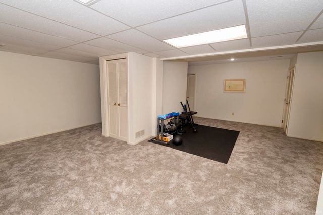 3040 Twin Pines Point, Elkhart, IN 46514