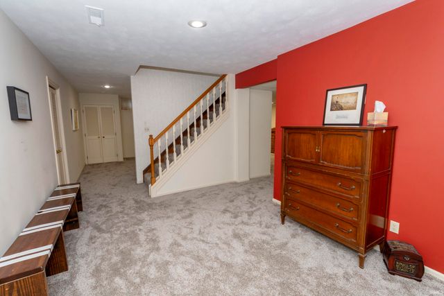 3040 Twin Pines Point, Elkhart, IN 46514