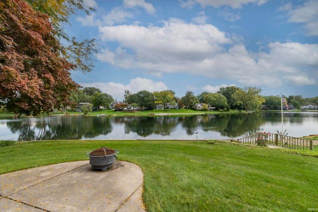 3040 Twin Pines Point, Elkhart, IN 46514