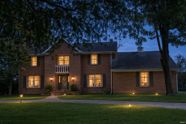 3040 Twin Pines Point, Elkhart, IN 46514
