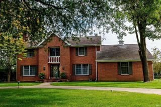 3040 Twin Pines Point, Elkhart, IN 46514