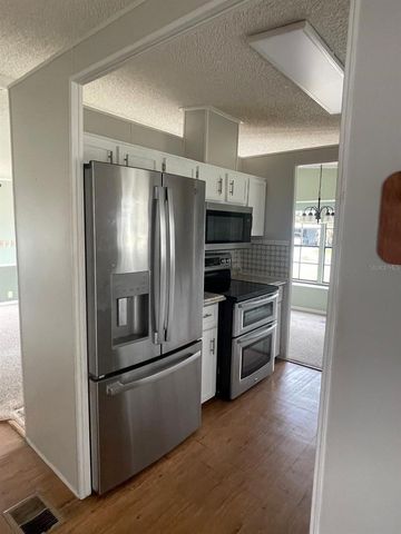 2839 MANATEE RD, Tavares, FL 32778