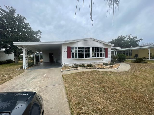 2839 MANATEE RD, Tavares, FL 32778