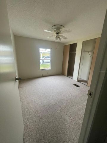 2839 MANATEE RD, Tavares, FL 32778