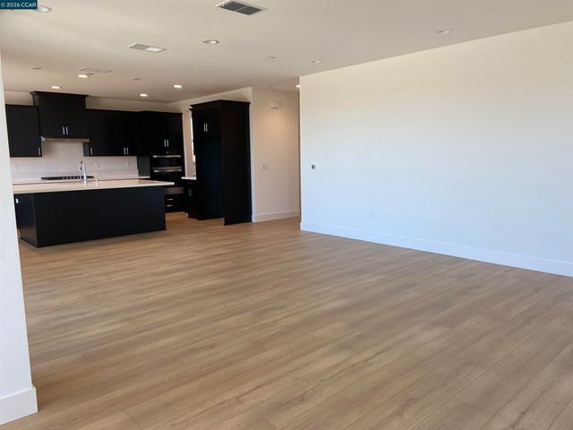 3600 Darnoch, Lathrop, CA 95330
