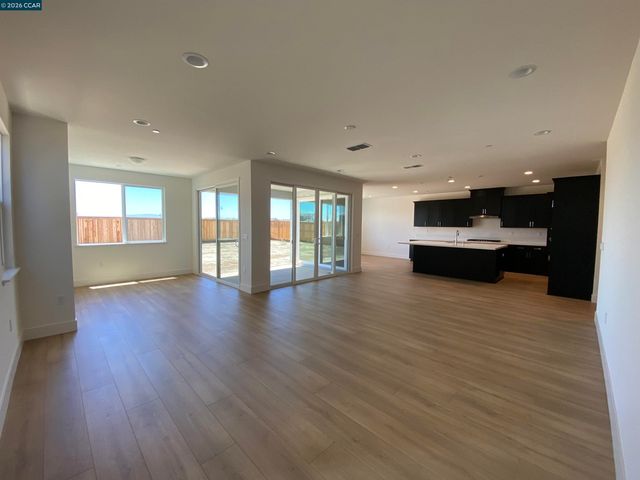 3600 Darnoch, Lathrop, CA 95330