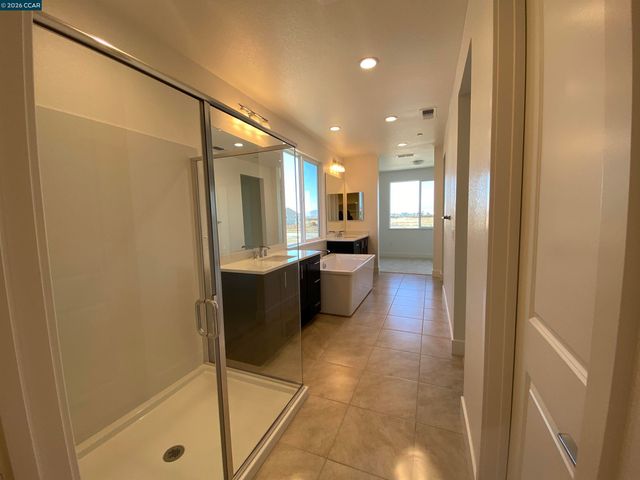 3600 Darnoch, Lathrop, CA 95330