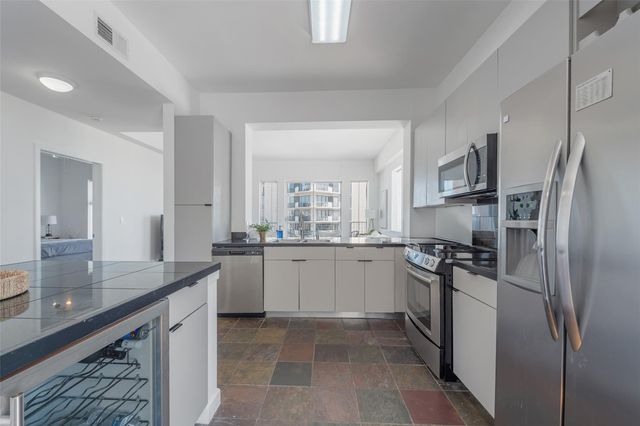 3505 Sage Road 2210, Houston, TX 77056