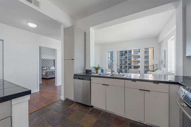 3505 Sage Road 2210, Houston, TX 77056