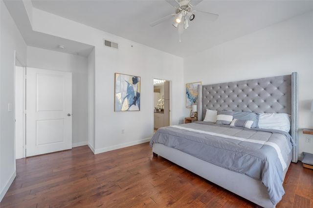 3505 Sage Road 2210, Houston, TX 77056