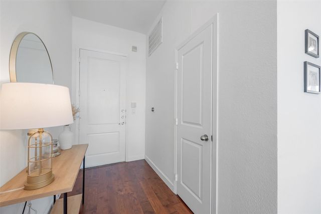 3505 Sage Road 2210, Houston, TX 77056