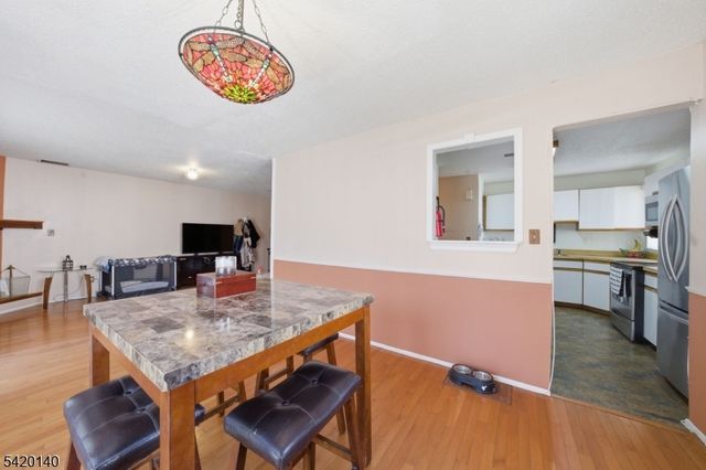 58 Woods Edge Dr, Roxbury Twp., NJ 07876