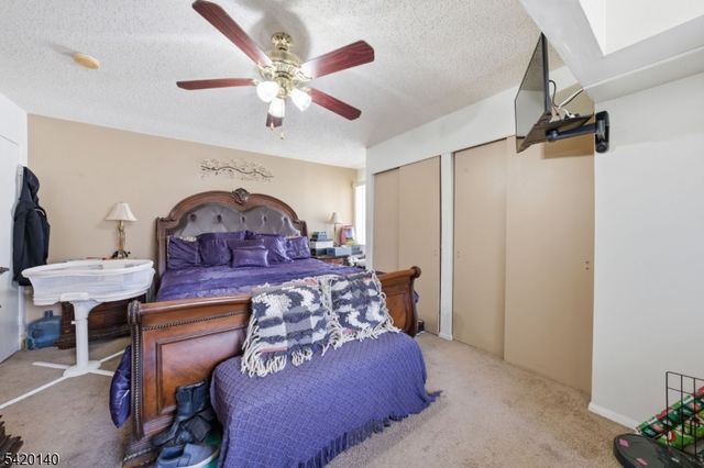 58 Woods Edge Dr, Roxbury Twp., NJ 07876