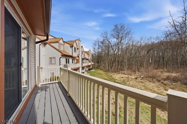 58 Woods Edge Dr, Roxbury Twp., NJ 07876